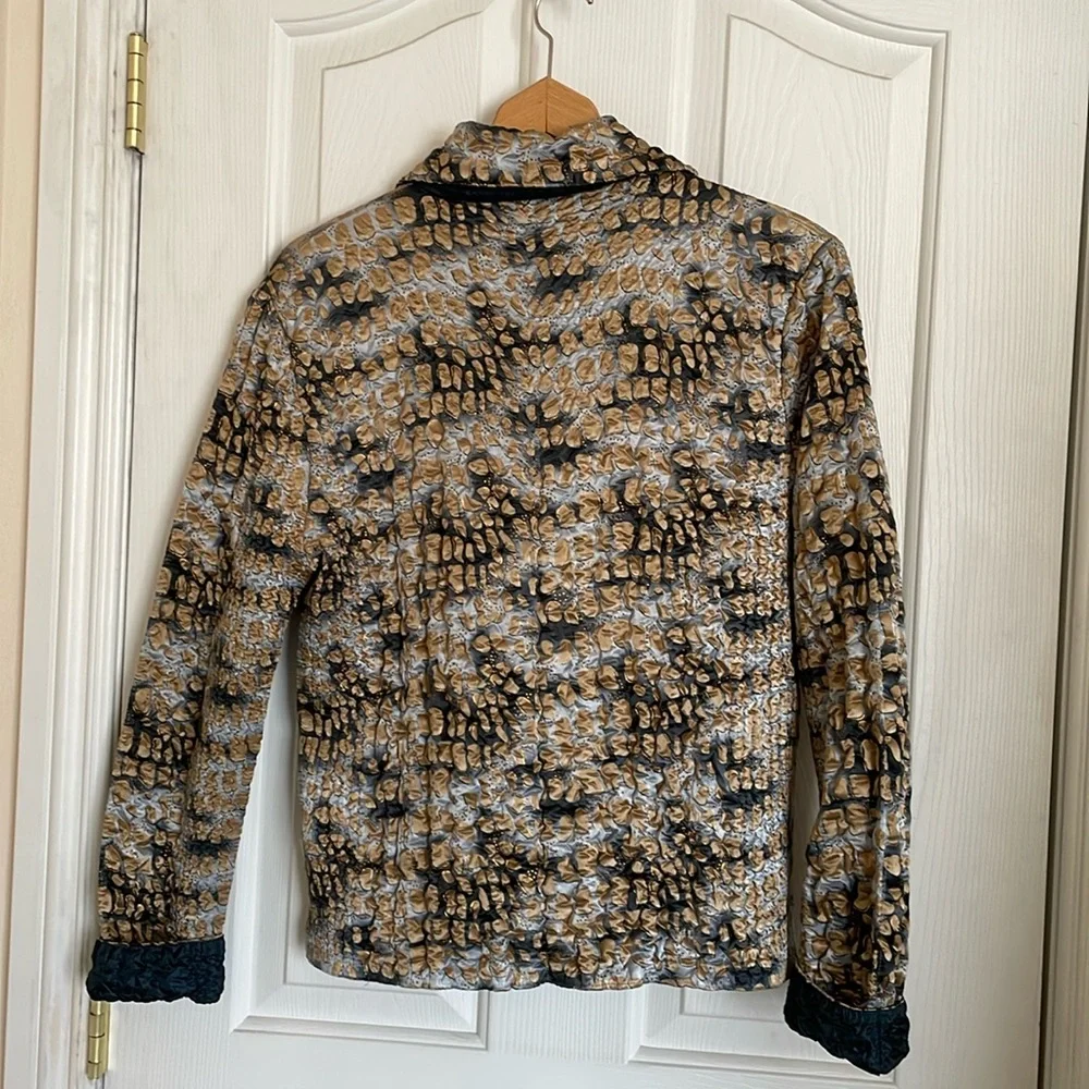 UbU reversible Quilted Crickle Front Zip Jacket Size M